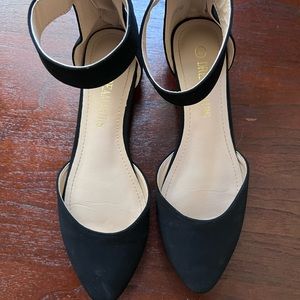BLACK BALLET FLATS